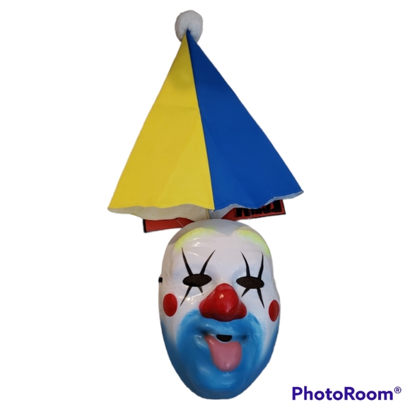 Adult Halloween Clown Costume with Mask and Hat. - Picture 3 of 3